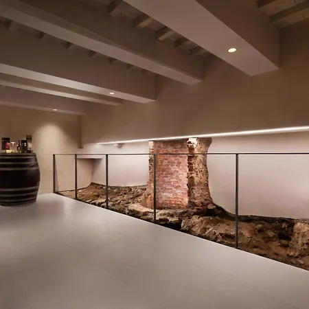 Grand Universe Lucca, Autograph Collection 4* Lucca