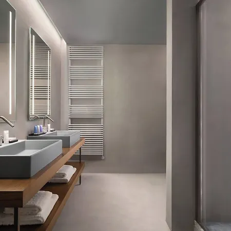 Hotel Grand Universe Lucca, Autograph Collection 4*